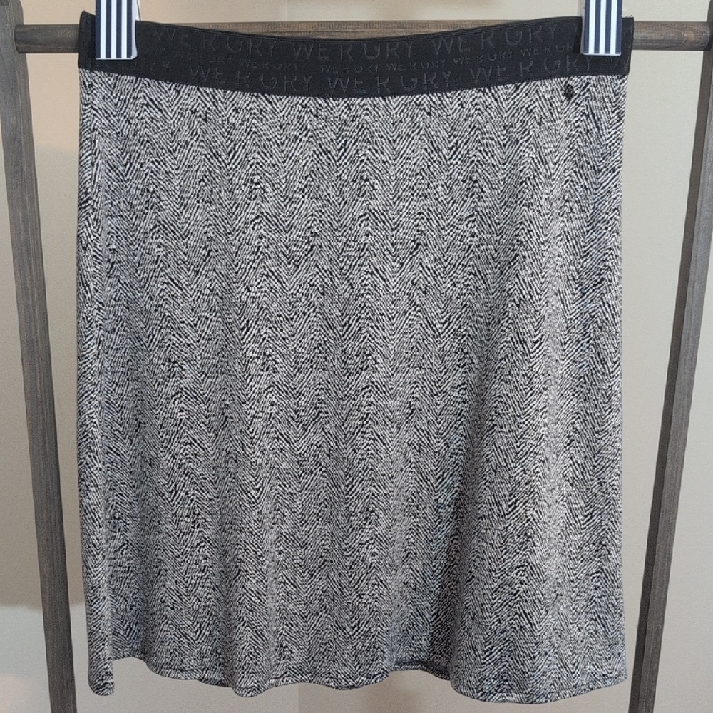 Gerry Weber | Women's Black and White Striped Pattern For Skirt